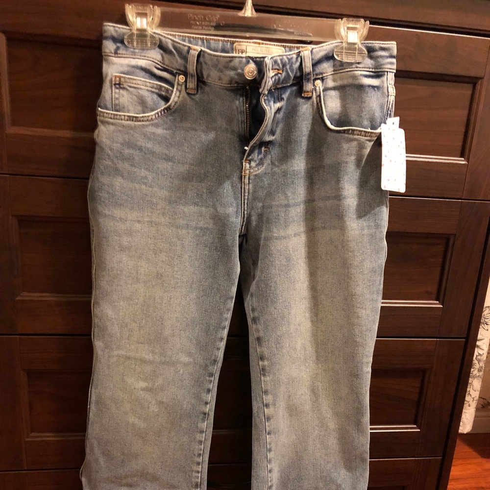 NWT FREE PEOPLE Crop Flare Blue Jeans - Size 28
